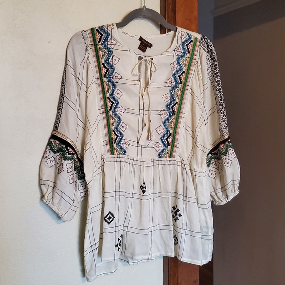 Brielle Embroidered Peasant Blouse by Vineet Bahl - Picture 3 of 5